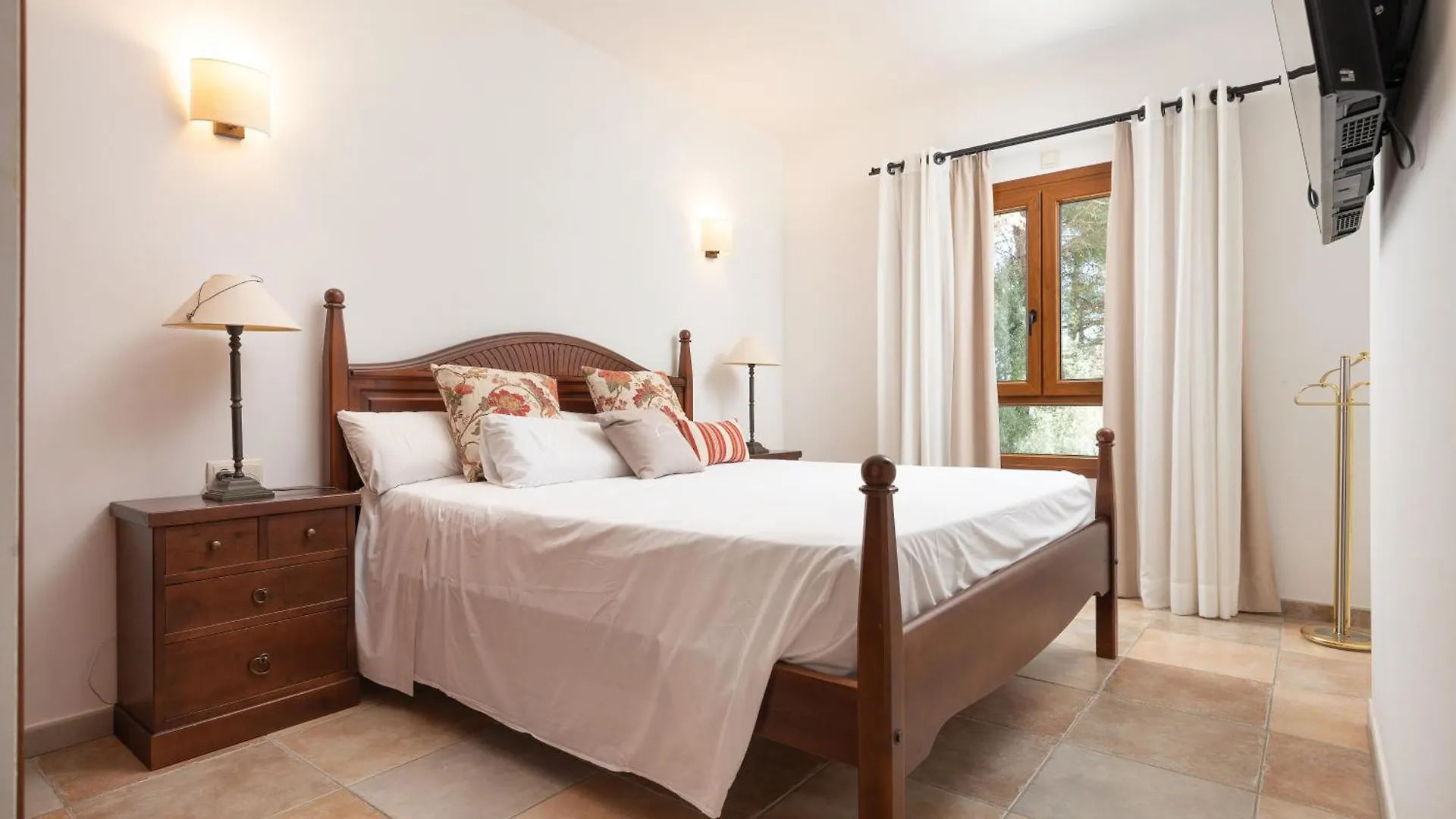 Finca Es Foners En Felanitx Con Piscina Y Jacuzzis En Suite 别墅