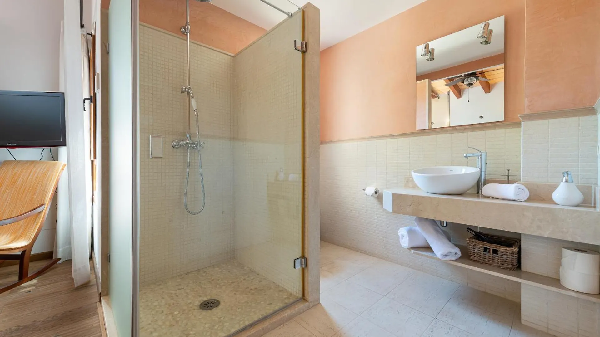 Finca Es Foners En Felanitx Con Piscina Y Jacuzzis En Suite Βίλα